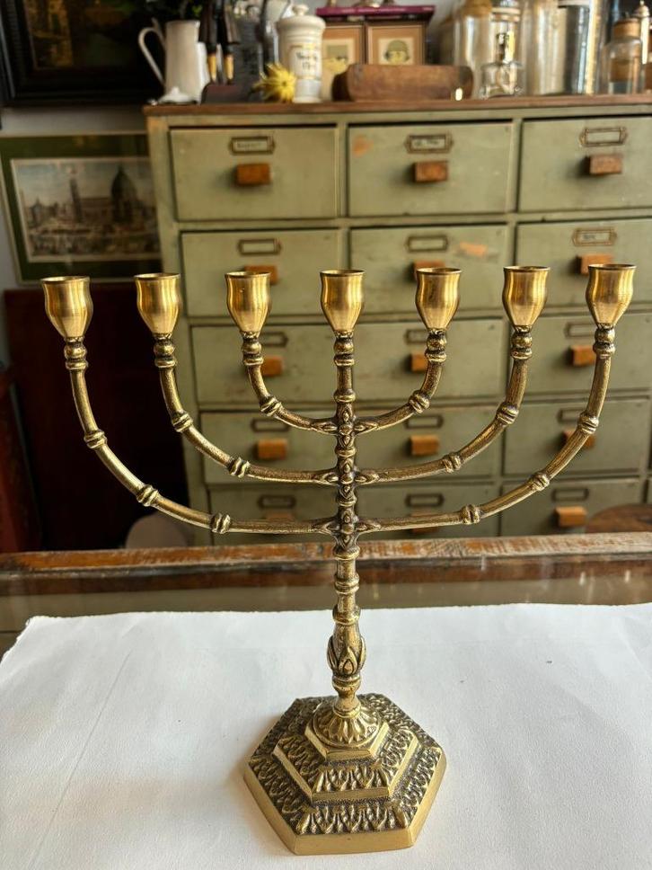 Antieke messing menora – 19e / vroege 20e eeuw – Judaïca., Antiek en Kunst, Antiek | Kandelaars, Koper of Brons, Ophalen of Verzenden