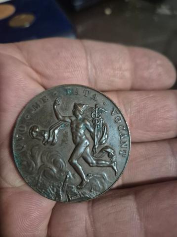 Antieke Bronzen Medaille beschikbaar voor biedingen