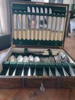 Compleet Engels 6 delig verzilverd bestek inclusief houten, Ophalen