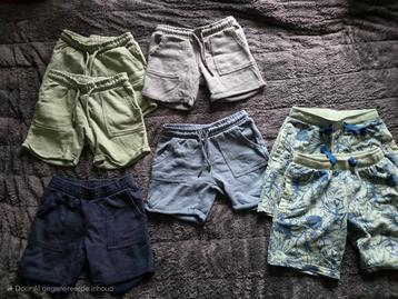 7 zomer shorts maat 122/128 jongens beschikbaar voor biedingen
