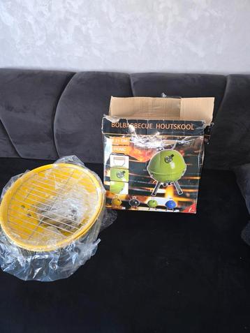 Tafel barbeque  beschikbaar voor biedingen