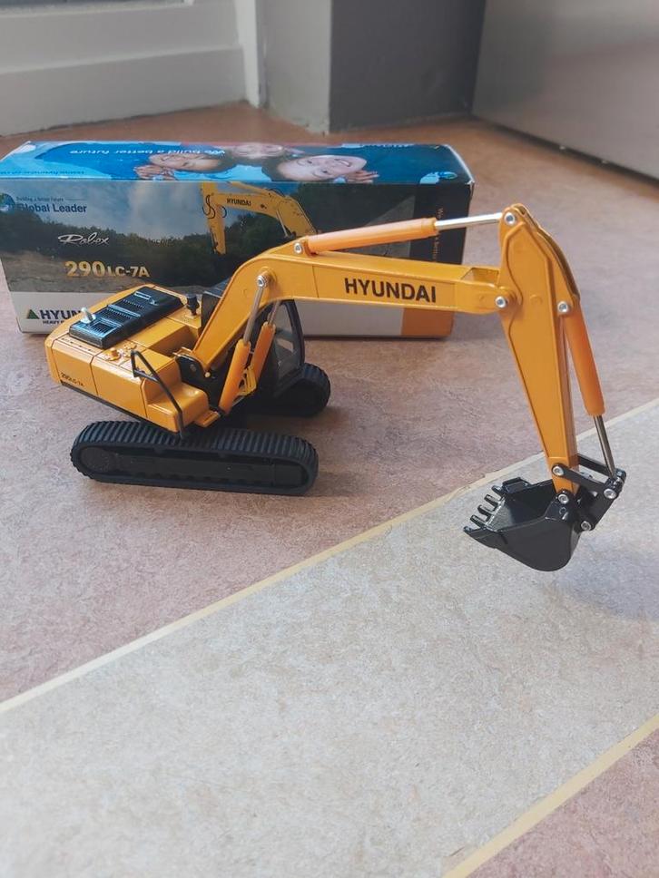 Hyundai ROBEX R290LC-7A hydr rupsgraafmachine 1/50 in de OVP, Hobby en Vrije tijd, Modelauto's | 1:50, Nieuw, Hijskraan, Tractor of Landbouw