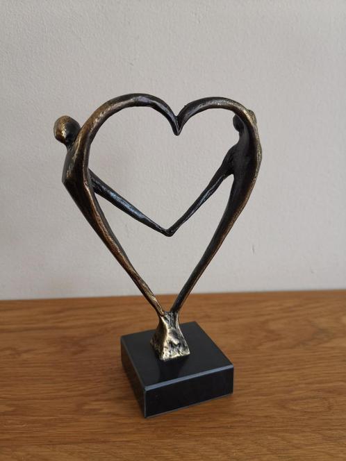 Bronzen beeldje, 'Het Hart' ., Antiek en Kunst, Kunst | Beelden en Houtsnijwerken, Ophalen