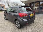 Kia Venga 1.6 CVVT ExecutiveLine | Navi | Trekhaak | 103.113, 12 maanden, 15 km/l, Gebruikt, 4 cilinders