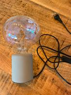 Leuke lamp - grijs met mooie bal - gratis, Huis en Inrichting, Lampen | Losse lampen, Ophalen, Zo goed als nieuw, E27 (groot)