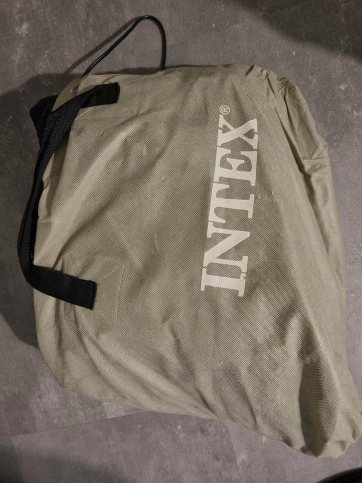 Aerobed opblaasbaar bed - Intex 2 persoons, Caravans en Kamperen, Luchtbedden, Gebruikt, Ophalen