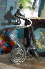 Mark Brouwers-Artihove: 2 zware beelden schrijver +hindernis, Antiek en Kunst, Kunst | Beelden en Houtsnijwerken, Ophalen