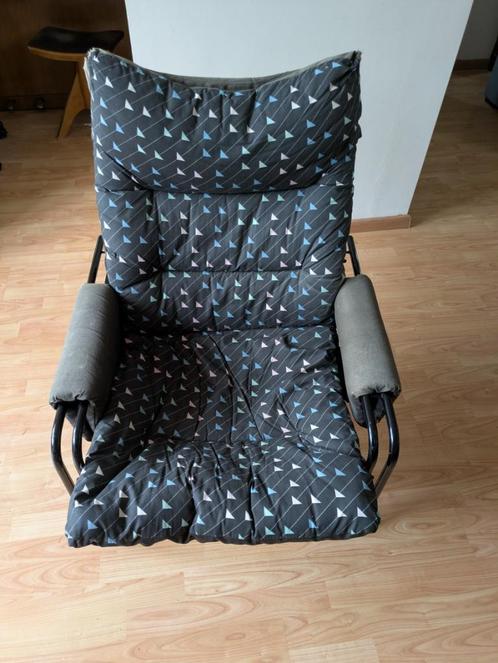 Stoel met stalen frame, Huis en Inrichting, Stoelen, Gebruikt, Eén, Metaal, Stof, Zwart, Ophalen