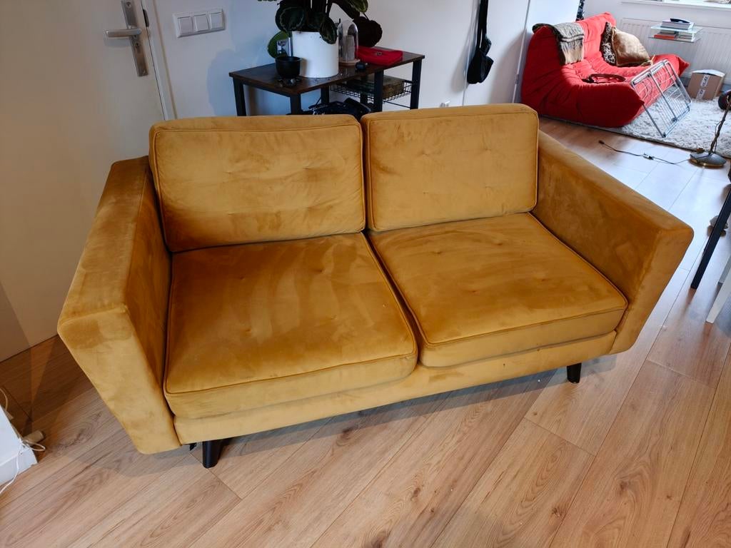 Okergele tweezitsbank in goede staat, Ophalen, Tweepersoons, Zo goed als nieuw, Rechte bank