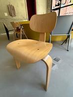 Egon Eiermann - 3 legged chair shell - beech naturel, Huis en Inrichting, Bruin, Ophalen of Verzenden, Zo goed als nieuw, Eén