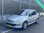 Peugeot 206 1.6-16V Quiksilver NAP/LAGEKM/AIRCO, Auto's, Voorwielaandrijving, Gebruikt, Bedrijf, Handgeschakeld