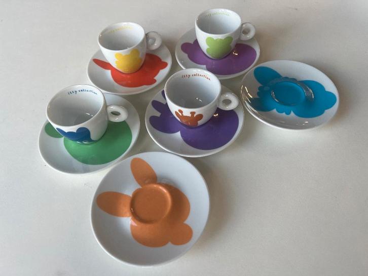 Jeff, Koons, Illy Art Collectie, espresso kop en schotels, Verzamelen, Porselein, Kristal en Bestek, Zo goed als nieuw, Kop en/of schotel