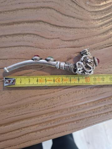 Verzilverd pijpje China, met jade en robijntje. beschikbaar voor biedingen