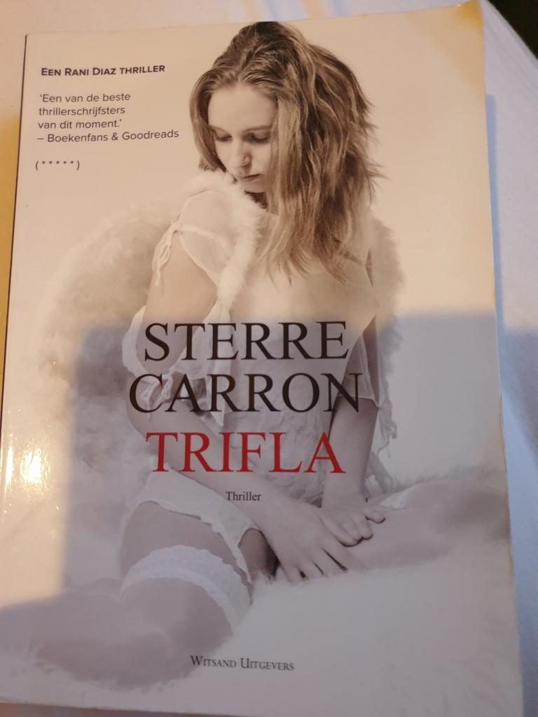 Trifla - Sterre Carron Thriller, Boeken, Ophalen of Verzenden, Zo goed als nieuw, Sterre Carron, Nederland