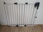 A3 Baby & Kids SafetyDoor traphekje wit 2x, Kinderen en Baby's, Traphekjes, Ophalen, Gebruikt, 115 cm of meer, Metaal of IJzer
