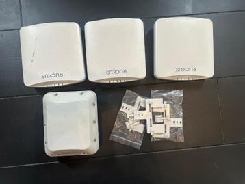 Ruckus R550 3x en 1x Buiten AP T310c beschikbaar voor biedingen
