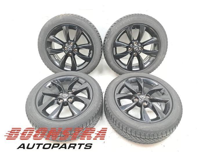 Velgen set + winterbanden van een Opel Adam (Adam 13-), Auto-onderdelen, Banden en Velgen, Personenwagen, Gebruikt, 3 maanden garantie