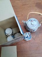 Theeservice met chinese afbeeldingen., Antiek en Kunst, Antiek | Servies compleet, Ophalen of Verzenden