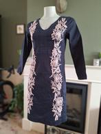 Almatrichi grijs roze jurk sp 38 nl 36 S gratis verzenden NL, Kleding | Dames, Overige kleuren, Verzenden, Zo goed als nieuw, Knielengte