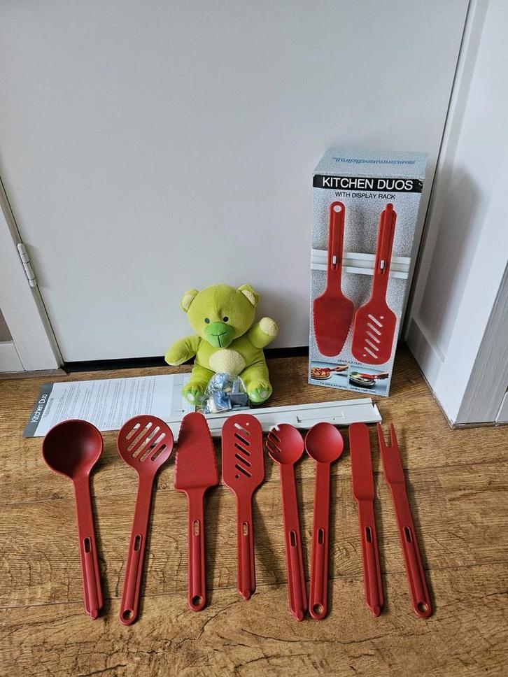 Tupperware nieuwe keukengerei set rood, Huis en Inrichting, Keuken | Tupperware, Nieuw, Overige typen, Rood, Ophalen of Verzenden