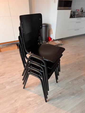 Zuiver Back To School Stoel (Volledig Zwart) Set van 4 beschikbaar voor biedingen