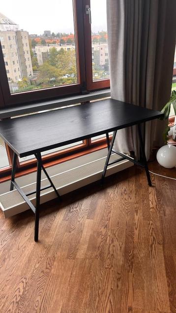 Black Wooden Desk with Metal Trestle Legs beschikbaar voor biedingen