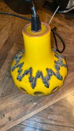 Vintage & retro Gele Hanglamp, Fat lava , brutalist., Huis en Inrichting, Lampen | Hanglampen, Ophalen, Gebruikt, Minder dan 50 cm