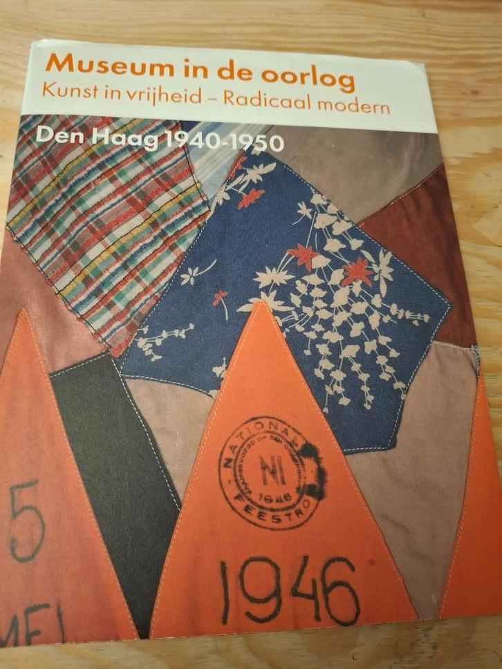 Museum in de oorlog Kunst in vrijheid .Den Haag 1940-1950, Boeken, Oorlog en Militair, Gelezen, Overige onderwerpen, Tweede Wereldoorlog