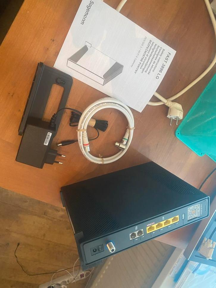 Nieuwe Ziggo Sagemcom FAST 3896 LG Modem, Computers en Software, Routers en Modems, Nieuw, Router met modem, Ophalen of Verzenden