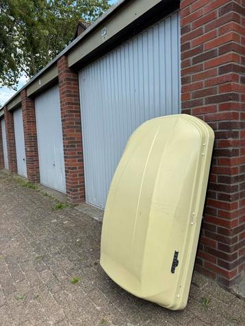 Dakkoffer Perflex met Thule Dakdragers beschikbaar voor biedingen