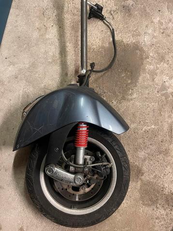 Vespa GTS 300cc 2010 voorvork (compleet)  beschikbaar voor biedingen
