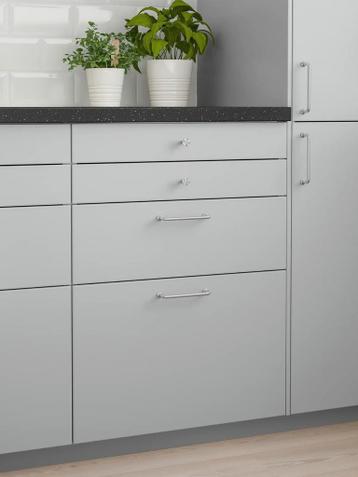 Ikea kastdeuren keuken front Veddinge grijs 60x200 (2 stuks) - afbeelding 2