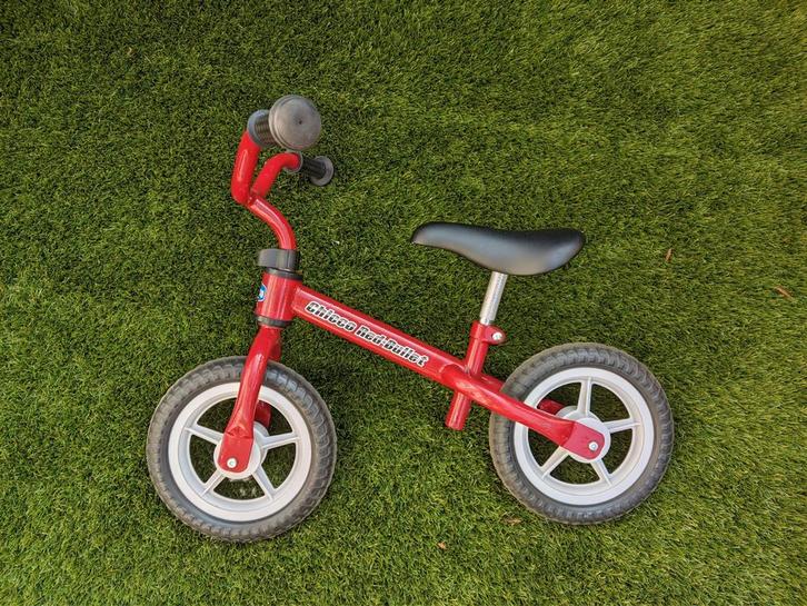 Chicco Red Bullet Loopfiets - Perfect voor Beginners!, Kinderen en Baby's, Speelgoed | Buiten | Voertuigen en Loopfietsen, Gebruikt