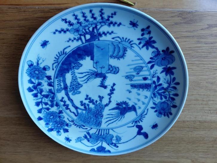 Chinees blauw-wit bord (Ø 28 cm), Verzamelen, Porselein, Kristal en Bestek, Zo goed als nieuw, Bord of Schaal, Porselein, Ophalen of Verzenden