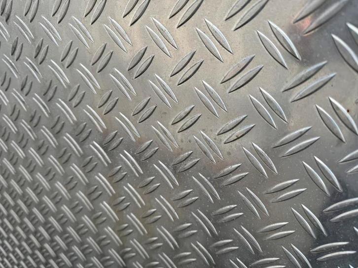Aluminium Dikke Traan Platen 225x125cm, 3mm - 54-stuks, Doe-het-zelf en Verbouw, Platen en Panelen, Zo goed als nieuw, Overige materialen