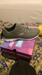 Skechers Pure Genius Memory Foam - Maat 40, Sport en Fitness, Loopsport en Atletiek, Ophalen of Verzenden, Nieuw, Overige typen