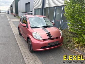 Onderdelen Daihatsu Sirion 2 2005-2013 Rood beschikbaar voor biedingen