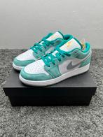 Air Jordan 1 Low SE New Emerald (GS), Nike, Nieuw, Ophalen of Verzenden, Sneakers of Gympen