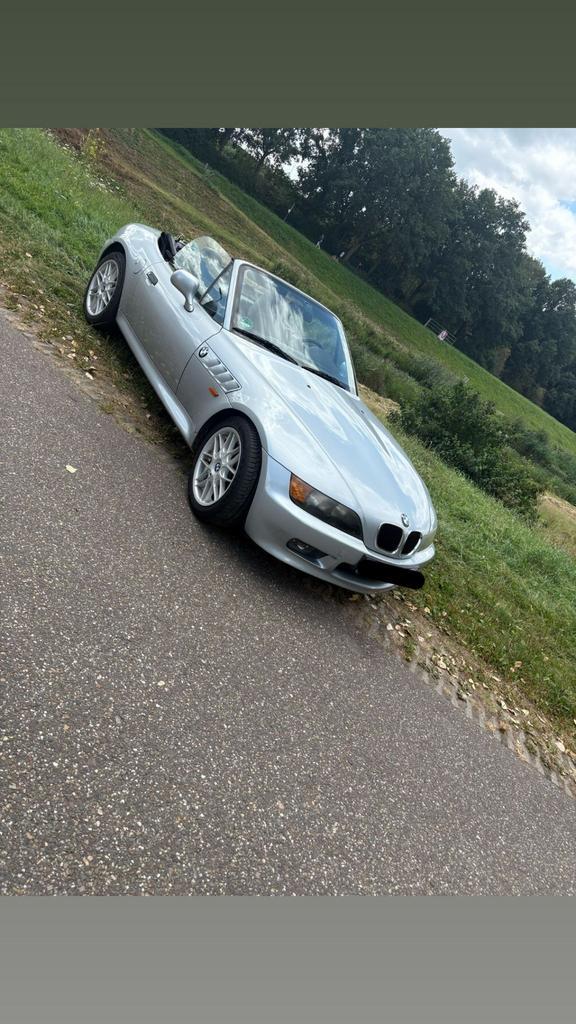 BMW Z3 cabrio in nieuwstaat 107548 km 1998, Auto's, BMW, Particulier, Z3, Cabriolet, Handgeschakeld, Zilver of Grijs, Zwart, Dealer onderhouden
