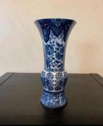 Delfs blauwe vaas.  H 19 cm., Antiek en Kunst, Antiek | Vazen, Ophalen of Verzenden