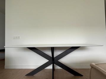 Eettafel Wit/kruispoot 1,9m beschikbaar voor biedingen