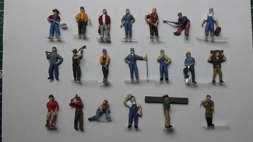 27 Figuren spoor 0 (schaal 1:45) + attributen beschikbaar voor biedingen
