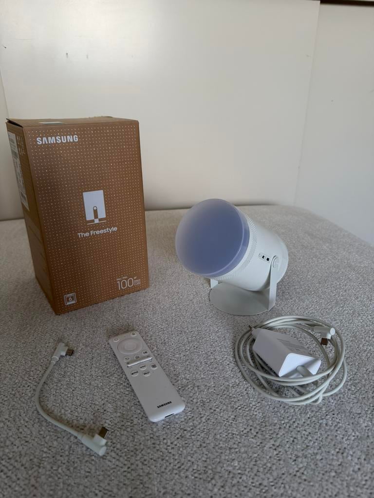 Samsung The Freestyle Projector (1st Gen), Audio, Tv en Foto, Schotelantennes, Zo goed als nieuw, Samsung, Ophalen of Verzenden