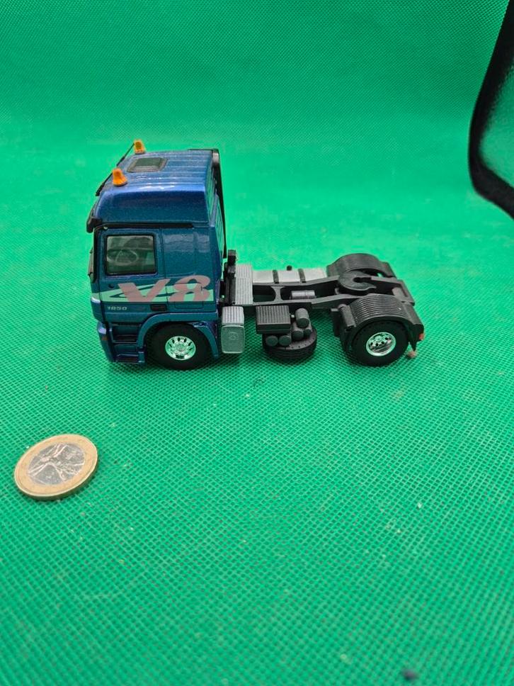 563 mercedesbenz treker 1850 v8 1/50 tekno, Hobby en Vrije tijd, Modelauto's | 1:50, Zo goed als nieuw, Bus of Vrachtwagen, Tekno