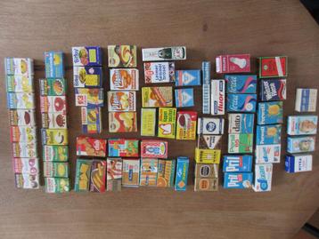 Vintage doosjes voor winkeltje beschikbaar voor biedingen