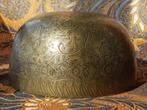 Prachtige antieke Oosterse kom van bewerkt brons 16,8 cm., Antiek en Kunst, Antiek | Koper en Brons, Ophalen of Verzenden, Brons