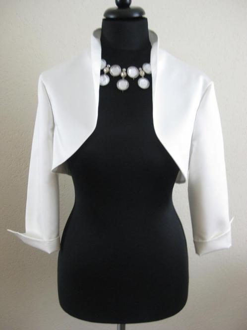 Nieuwe WITTE bruidsjasjes ,XXL( 44) - XXXL(46) laatste 2, Kleding | Dames, Trouwkleding en Trouwaccessoires, Nieuw, Accessoires