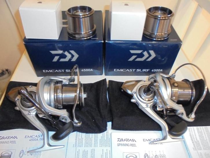Daiwa Emcast Surf 4500A Molen + Aluminium Reservespoel Nieuw, Watersport en Boten, Hengelsport | Zeevissen, Nieuw, Molen, Ophalen of Verzenden