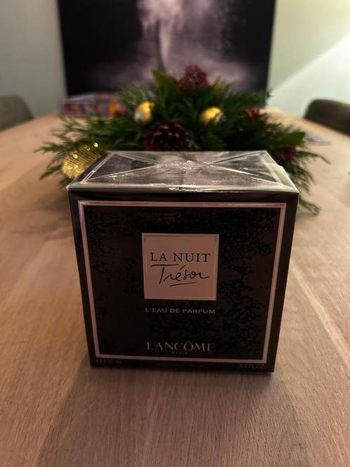 Lancome Tresor La Nuit L’eau de parfum 100 ml, Sieraden, Tassen en Uiterlijk, Uiterlijk | Parfum, Nieuw, Ophalen of Verzenden