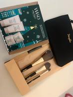 Shiseido set met douglas set, Ophalen of Verzenden, Nieuw, Gehele gezicht, Verzorging